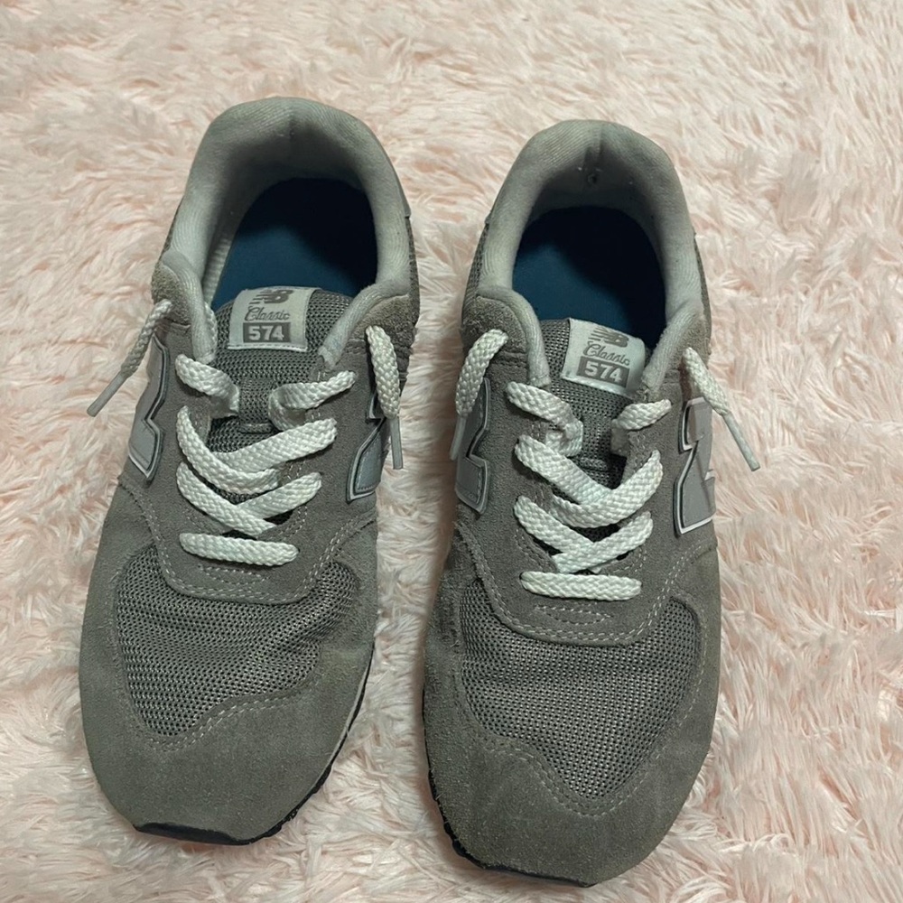 Gray new balance with White Laces
